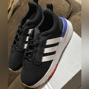 I am selling toddler clothes and shoes